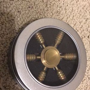 Fidget spinner